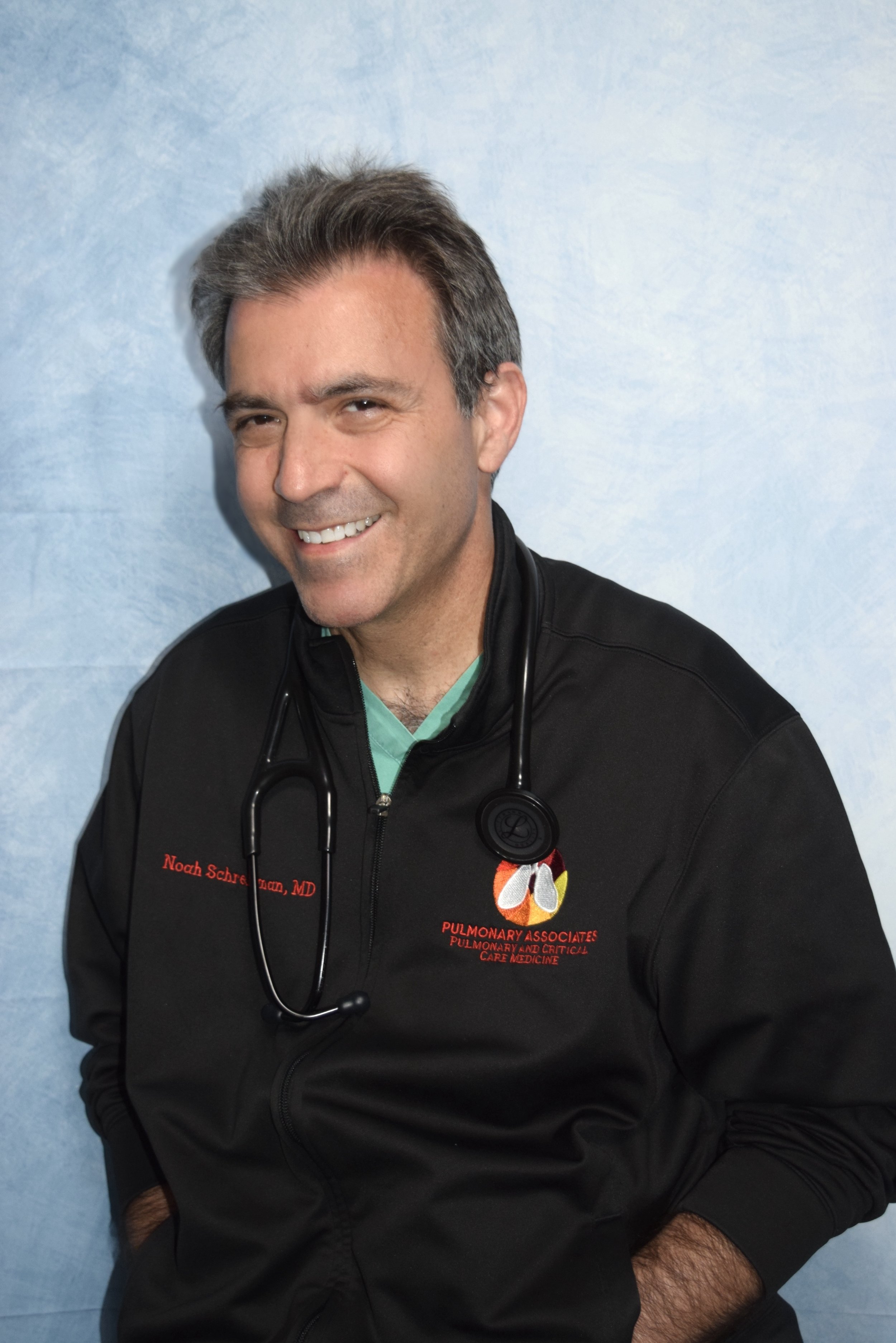 Portrait of Noah Brad Schreibman, MD, Pulmonologist · Director, Genesis Critical Care